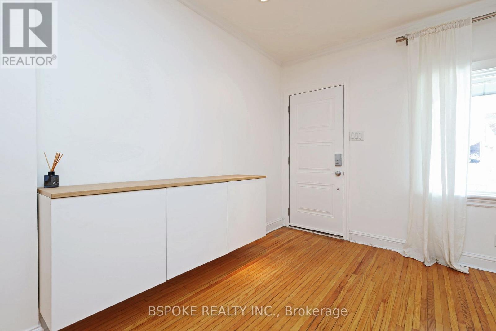 21 Curzon Street, Toronto, Ontario  M4M 3B3 - Photo 4 - E13517692