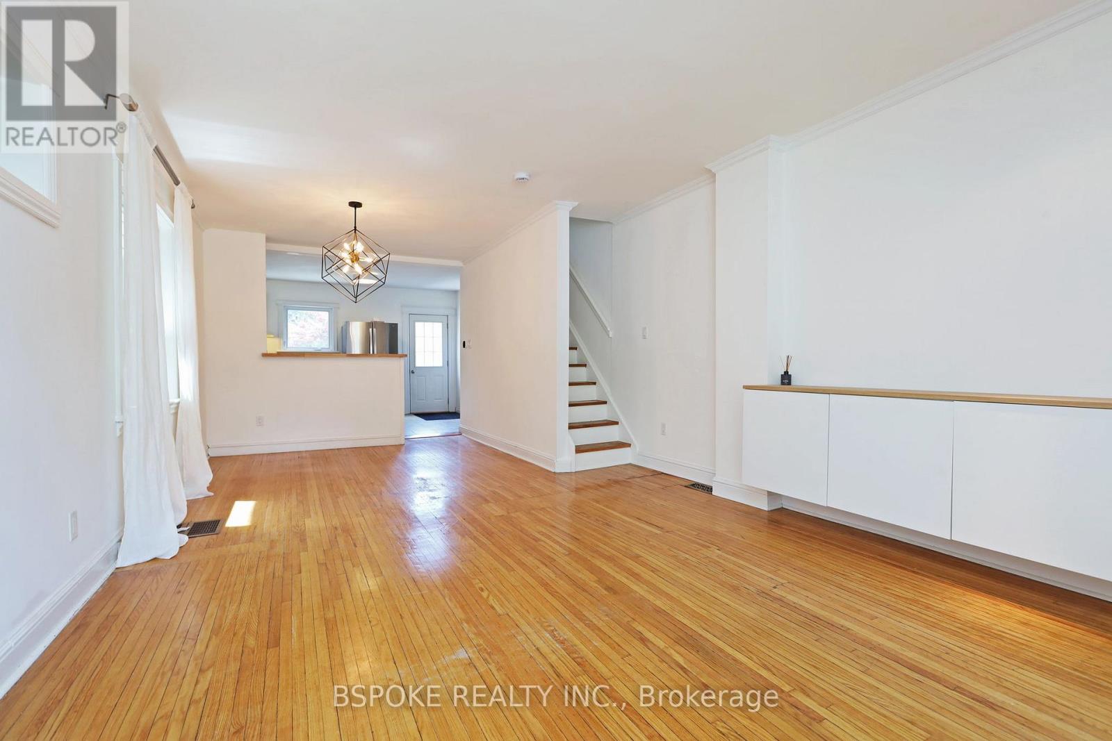 21 Curzon Street, Toronto, Ontario  M4M 3B3 - Photo 5 - E13517692