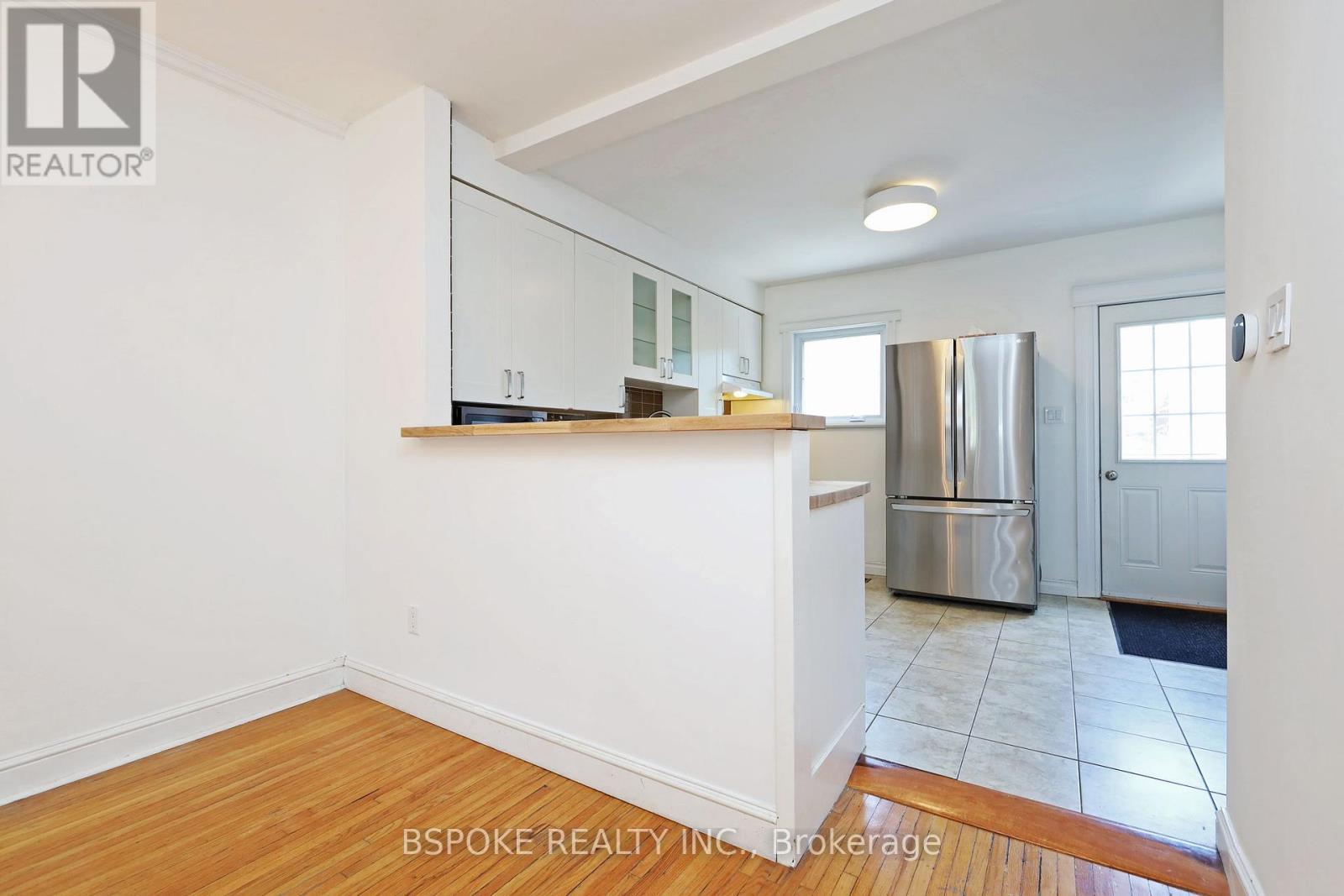 21 Curzon Street, Toronto, Ontario  M4M 3B3 - Photo 8 - E13517692