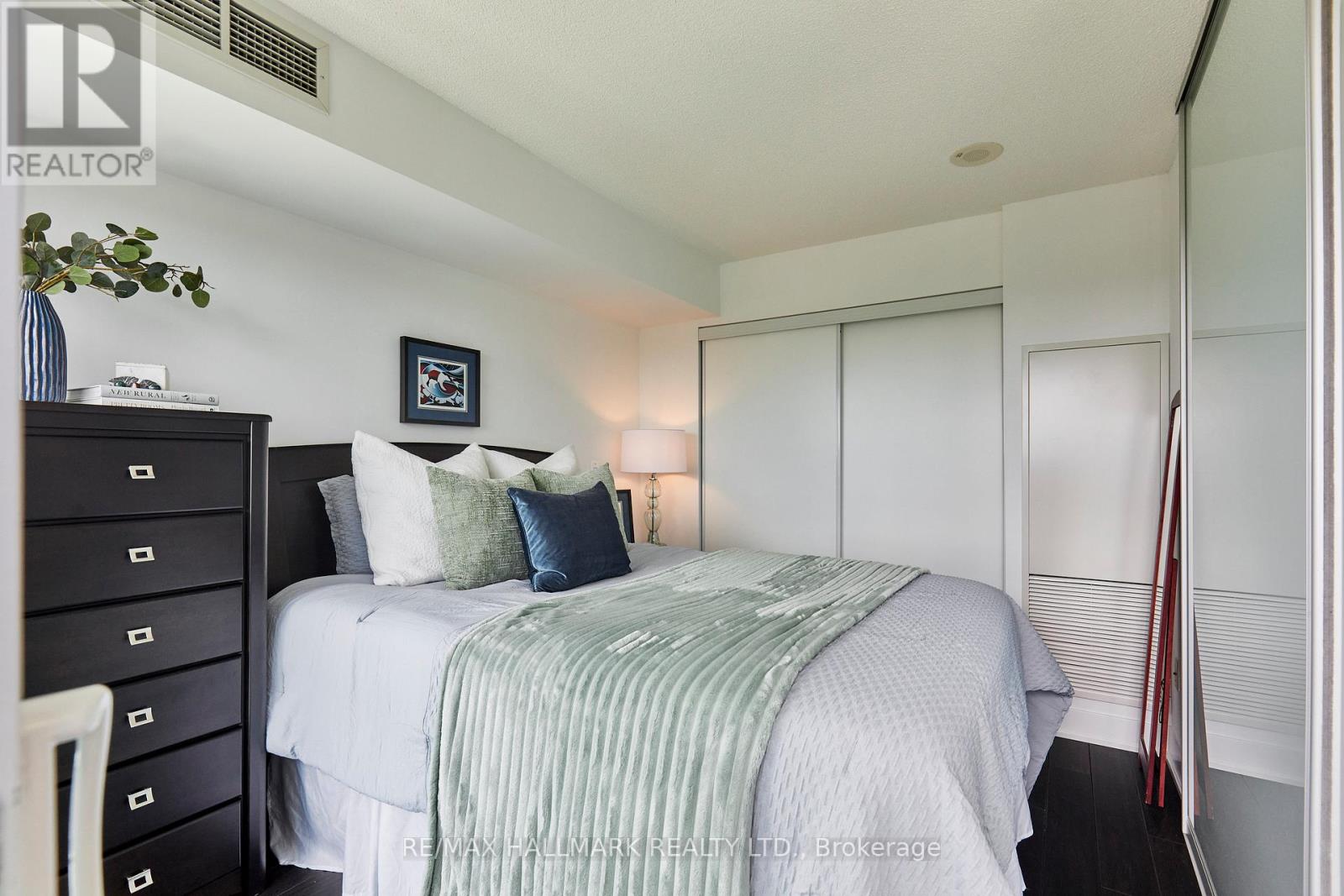 1804 - 1048 Broadview Avenue, Toronto, Ontario  M4K 2B8 - Photo 15 - E13517800