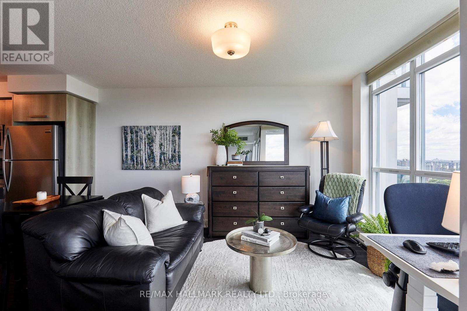 1804 - 1048 Broadview Avenue, Toronto, Ontario  M4K 2B8 - Photo 3 - E13517800