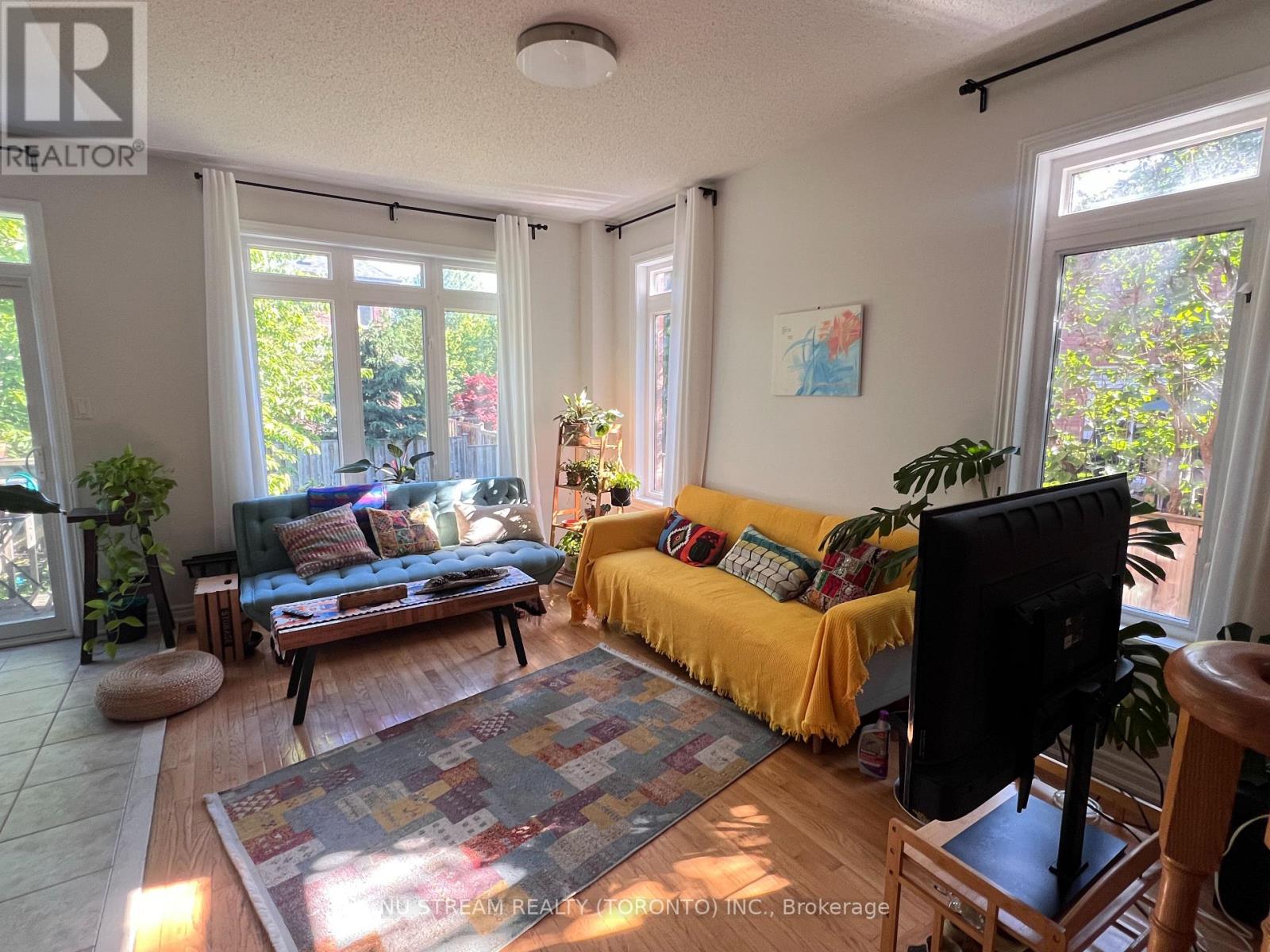 195 Cabernet Road, Vaughan, Ontario  L4J 8V8 - Photo 6 - N13517710