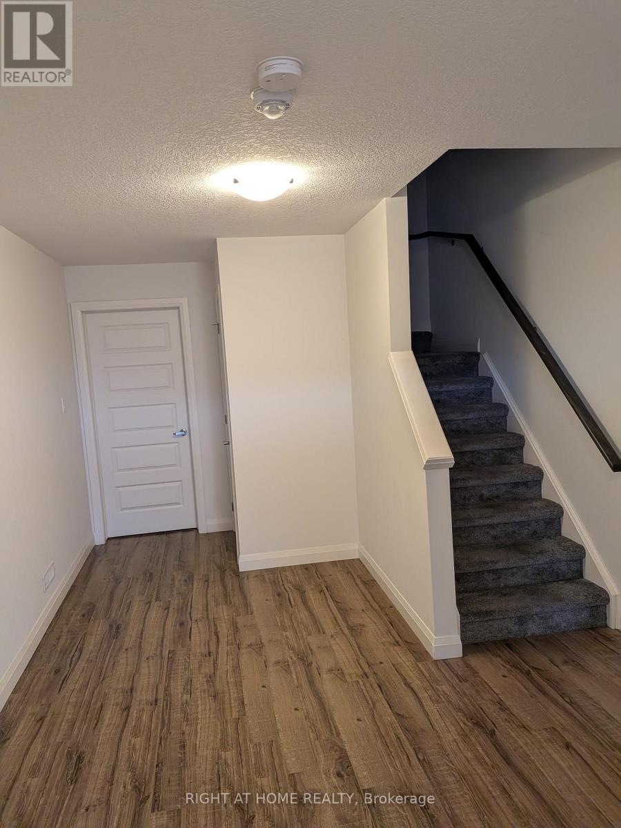 17 - 3046 Springmeadow Road E, London South, Ontario N6J 3V9 - Photo 13 - X12963048