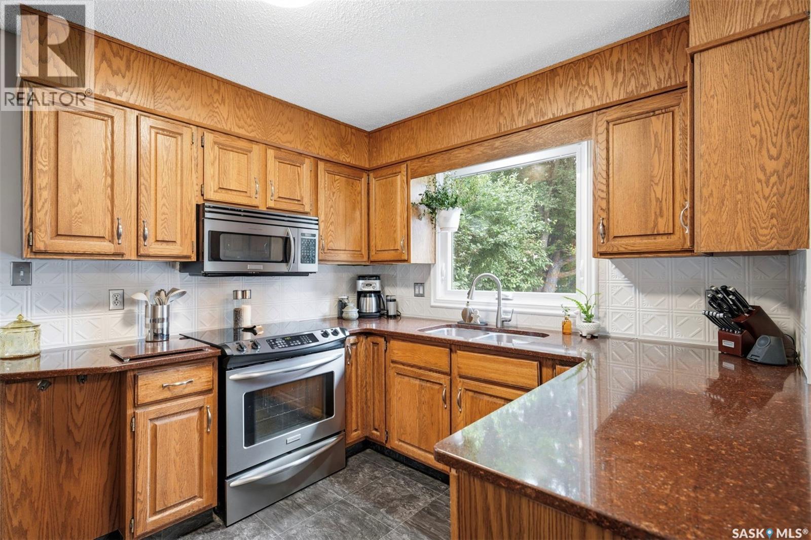 233 Sturgeon Place, Saskatoon, Saskatchewan  S7K 4C5 - Photo 10 - SK041032