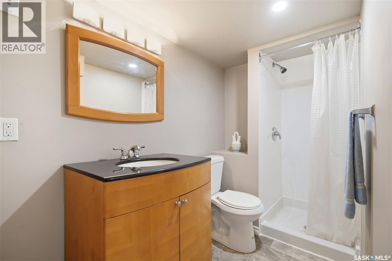233 Sturgeon Place, Saskatoon, Saskatchewan  S7K 4C5 - Photo 32 - SK041032
