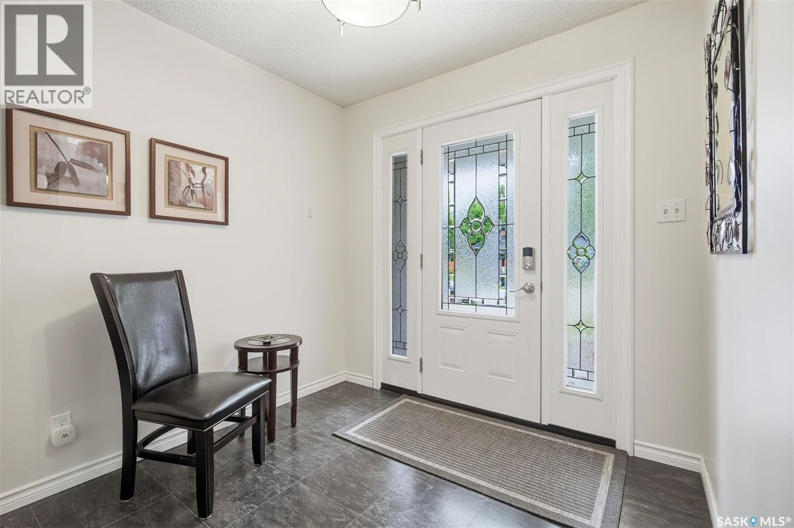 233 Sturgeon Place, Saskatoon, Saskatchewan  S7K 4C5 - Photo 4 - SK041032