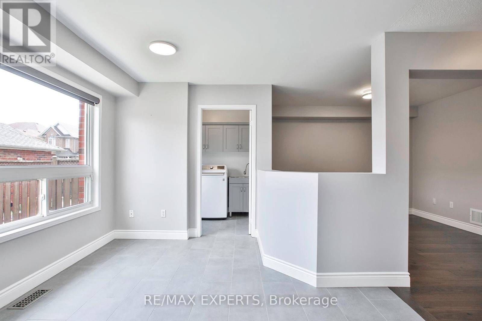 5887 Shelford Terrace, Mississauga, Ontario  L5M 6J9 - Photo 10 - W13517672