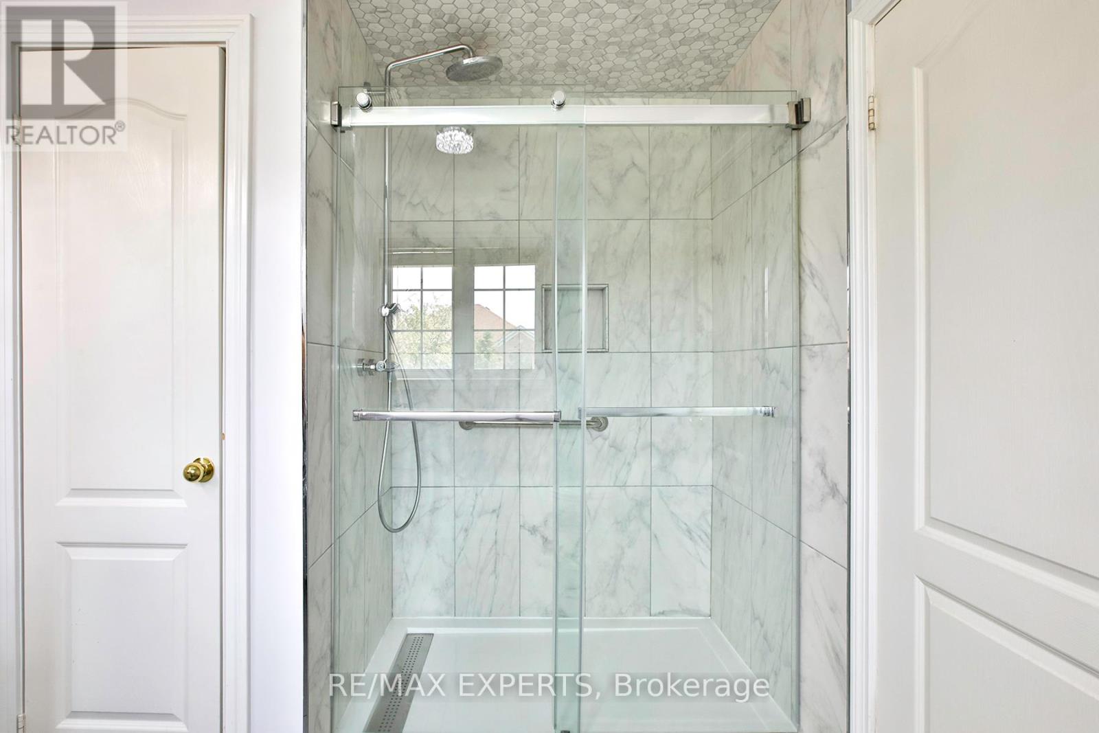 5887 Shelford Terrace, Mississauga, Ontario  L5M 6J9 - Photo 18 - W13517672