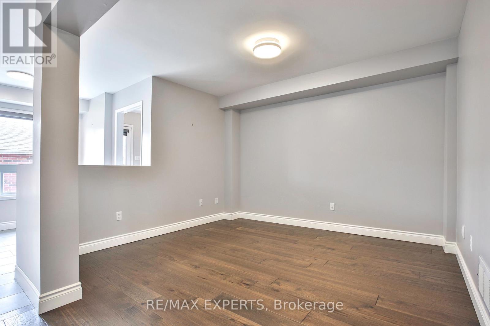 5887 Shelford Terrace, Mississauga, Ontario  L5M 6J9 - Photo 7 - W13517672