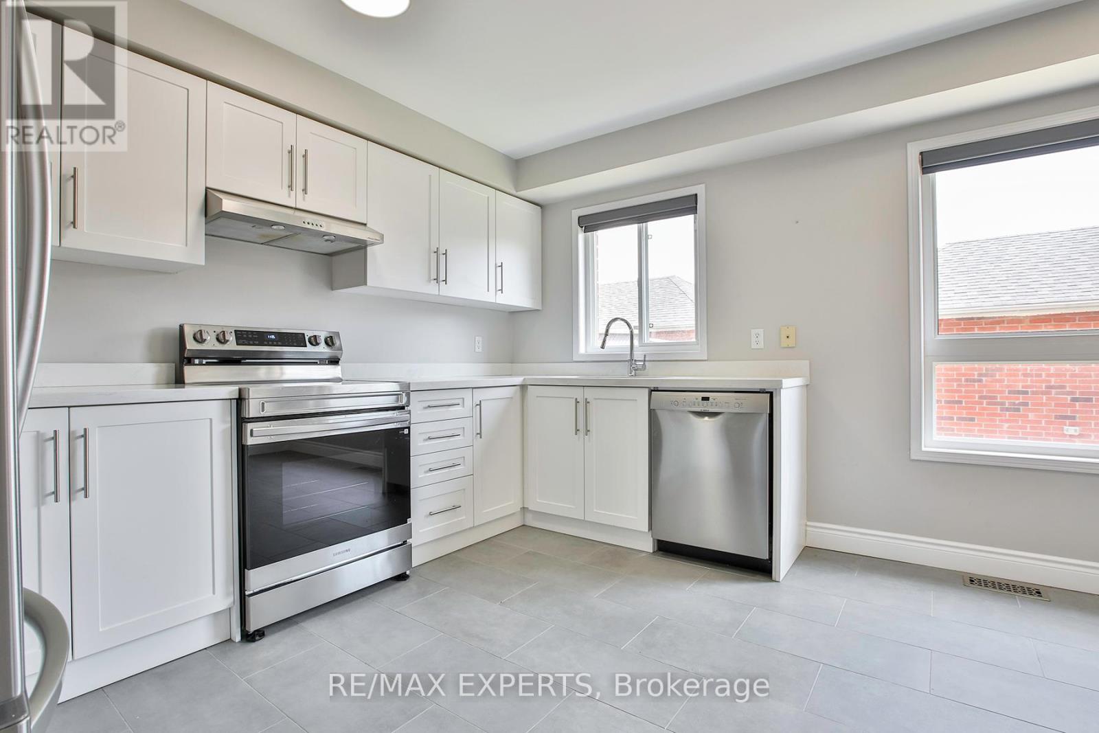 5887 Shelford Terrace, Mississauga, Ontario  L5M 6J9 - Photo 9 - W13517672