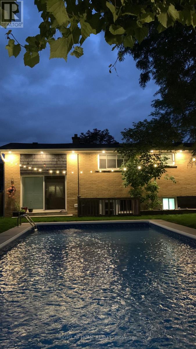 423 Scarsdale Crescent, Oakville, Ontario  L6L 3W6 - Photo 13 - W13517690