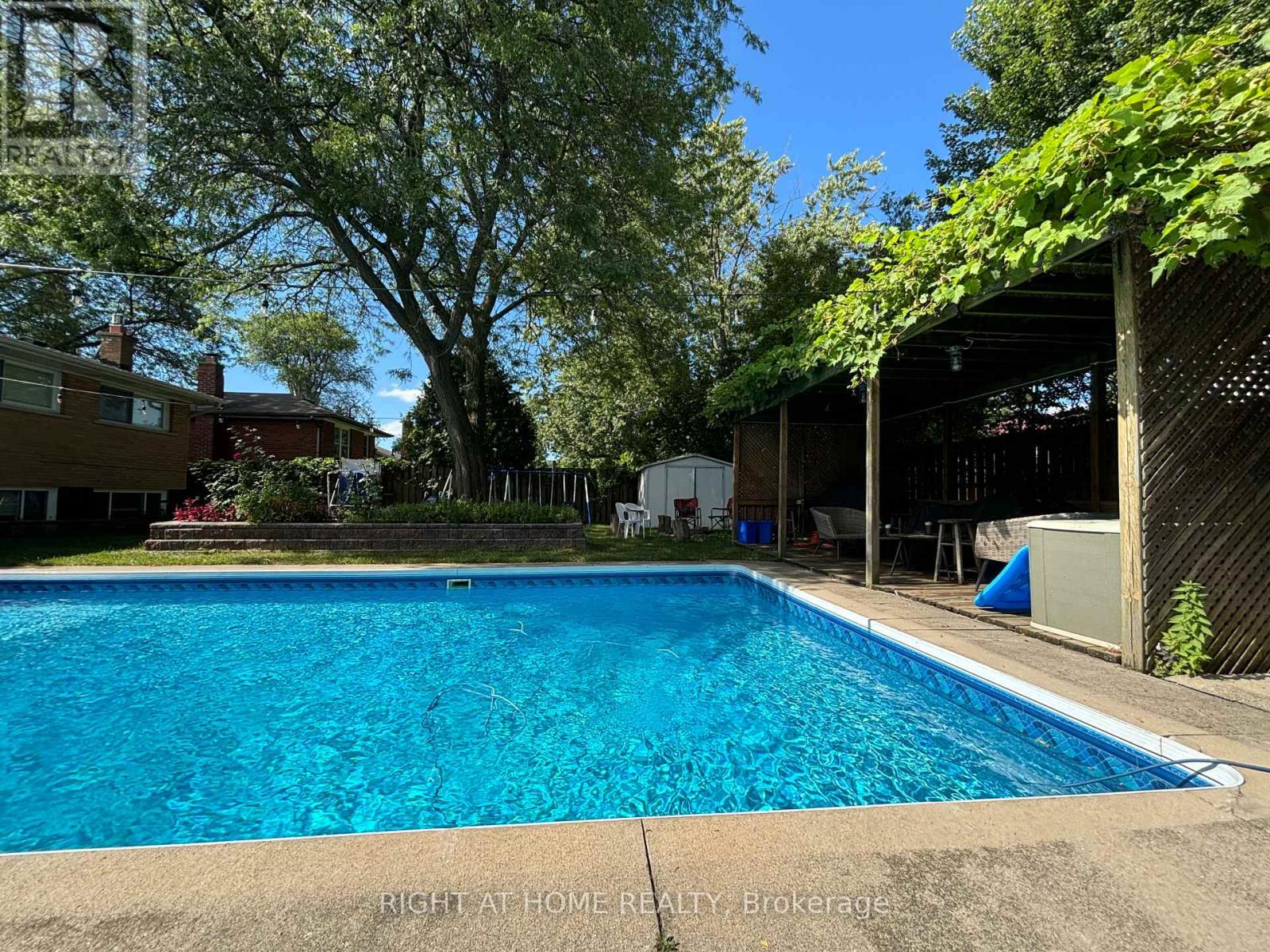 423 Scarsdale Crescent, Oakville, Ontario  L6L 3W6 - Photo 14 - W13517690