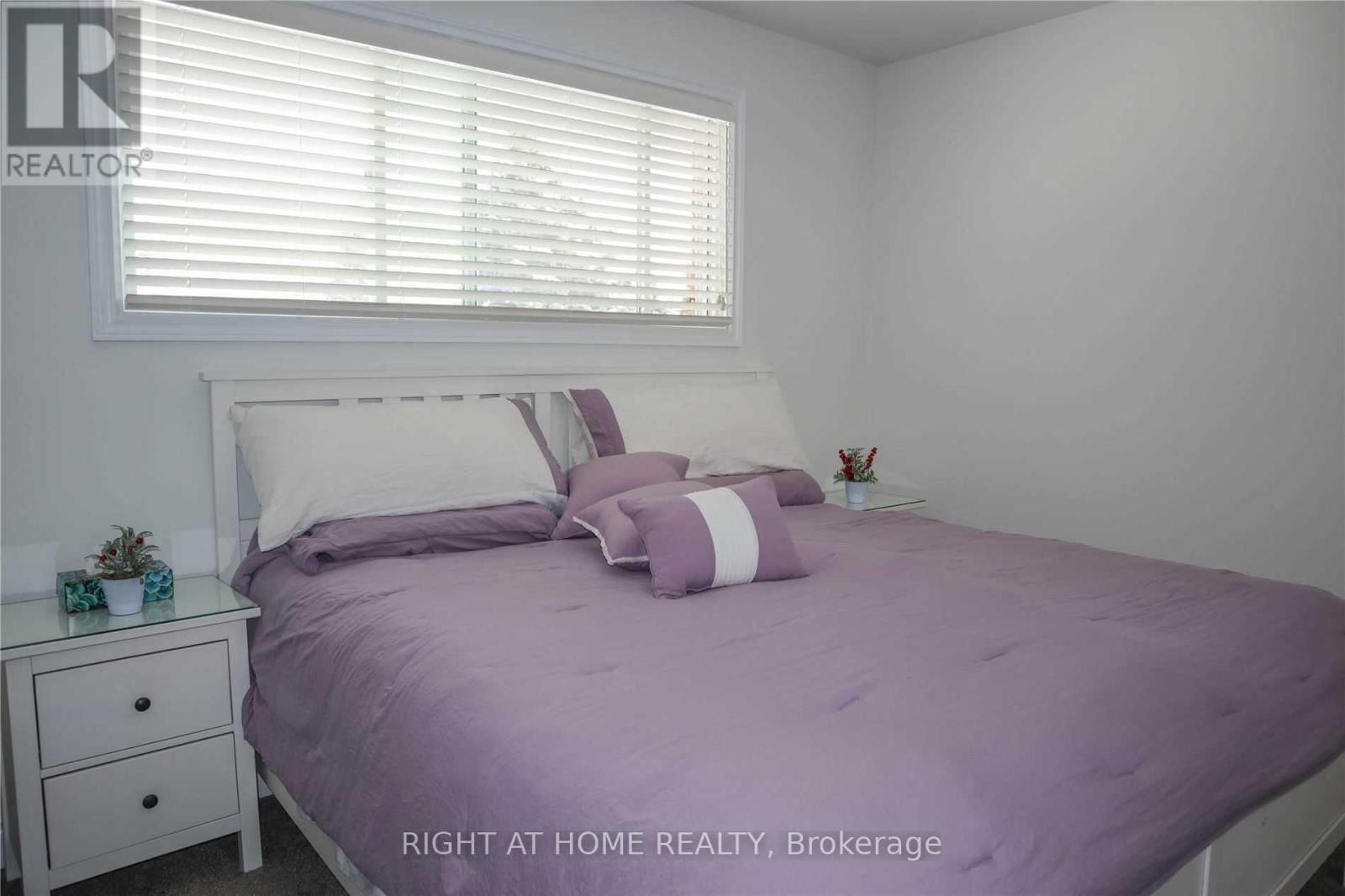 423 Scarsdale Crescent, Oakville, Ontario  L6L 3W6 - Photo 9 - W13517690