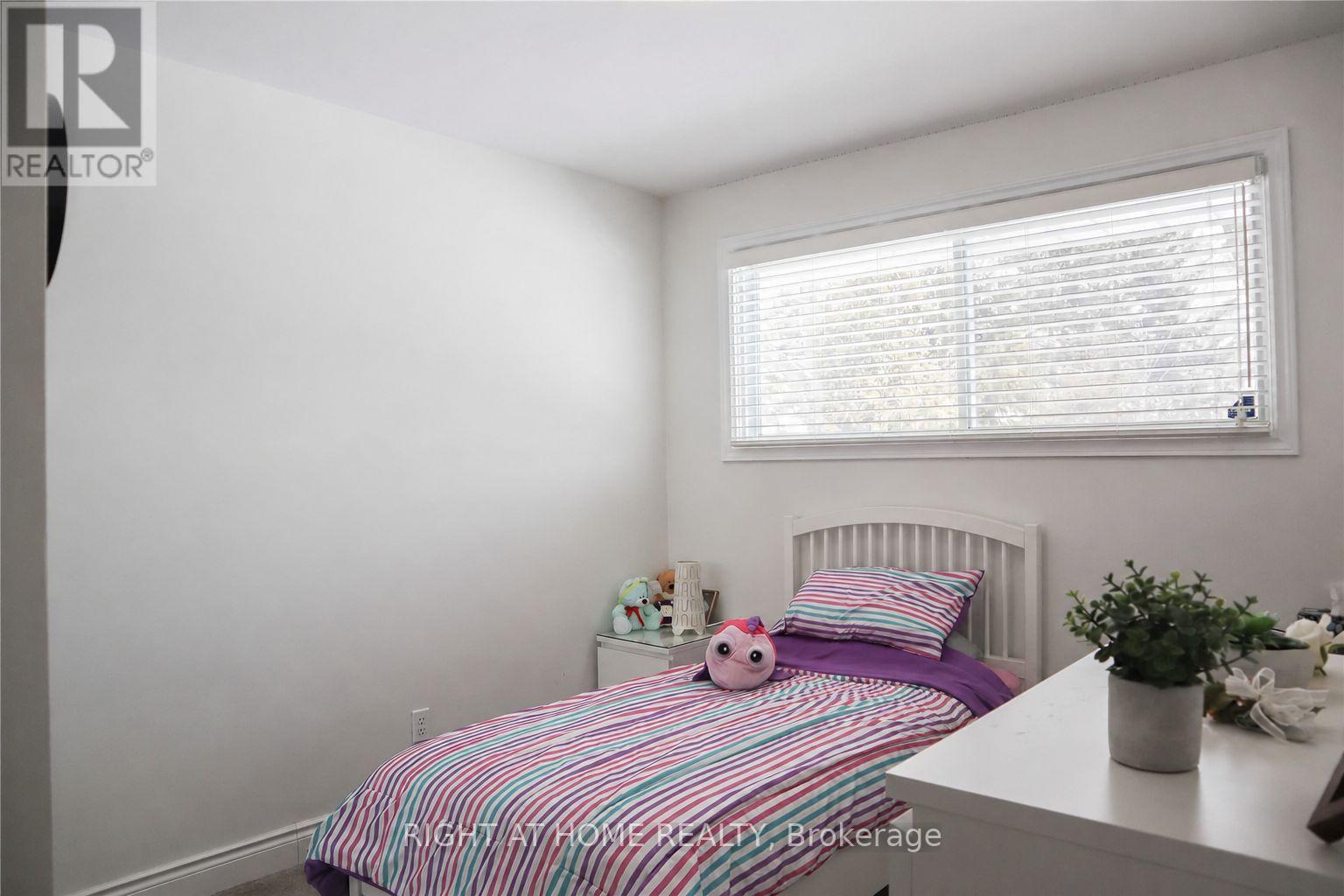 423 Scarsdale Crescent, Oakville, Ontario  L6L 3W6 - Photo 11 - W13517694