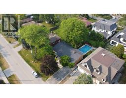 423 SCARSDALE CRESCENT, Oakville, Ontario