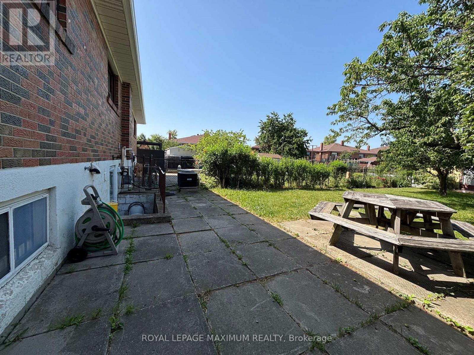 54 Hisey Crescent W, Toronto, Ontario  M3N 1V1 - Photo 23 - W13517708
