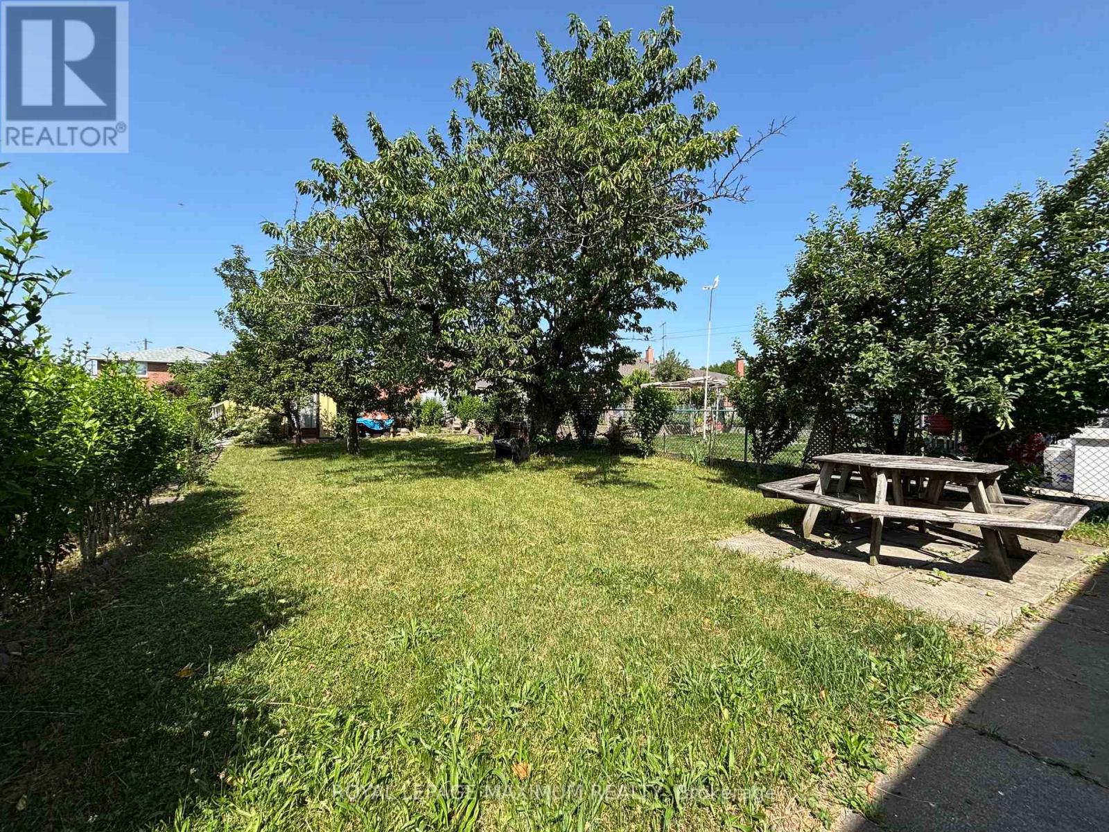 54 Hisey Crescent W, Toronto, Ontario  M3N 1V1 - Photo 26 - W13517708