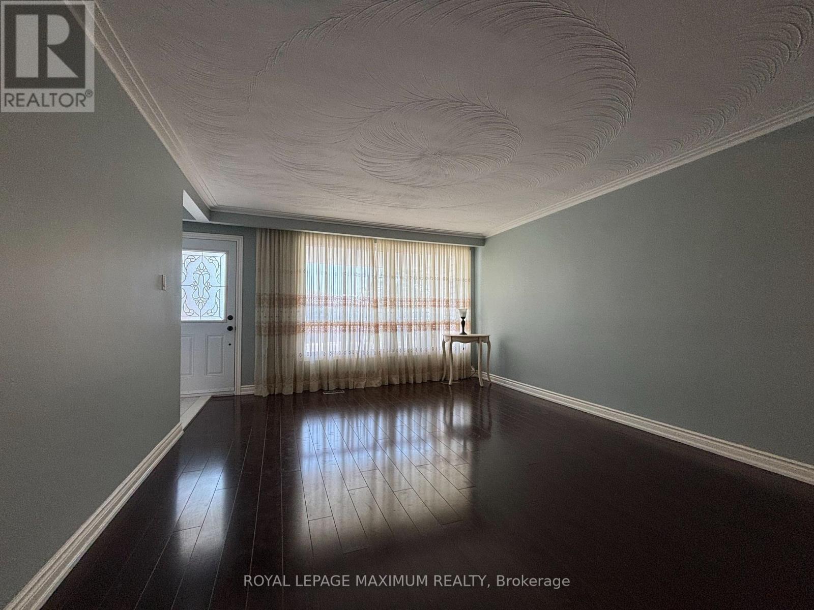 54 Hisey Crescent W, Toronto, Ontario  M3N 1V1 - Photo 9 - W13517708