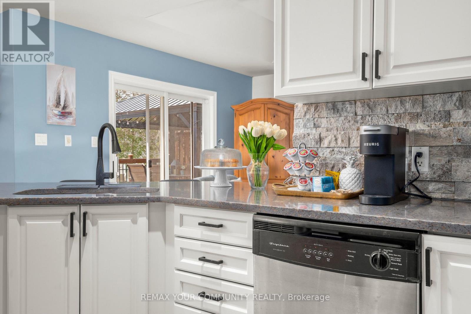 8 Champlain Boulevard, Kawartha Lakes, Ontario  K9V 0H9 - Photo 14 - X13517674