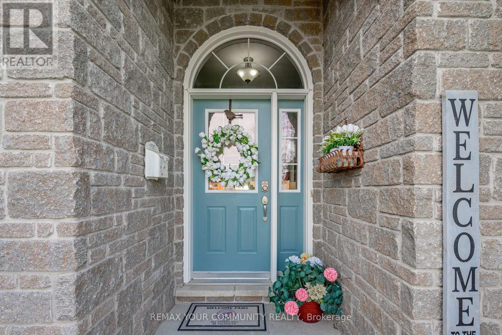 8 Champlain Boulevard, Kawartha Lakes, Ontario  K9V 0H9 - Photo 5 - X13517674