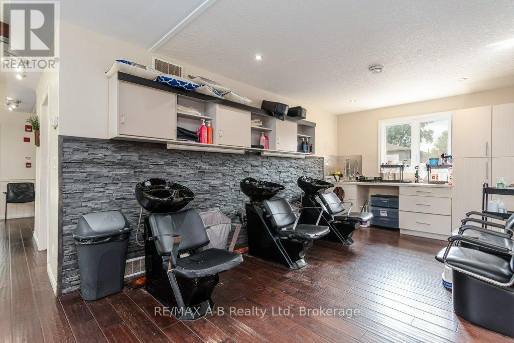 4 Mc Farlane Street, Stratford, Ontario  N5A 8B6 - Photo 27 - X13486212
