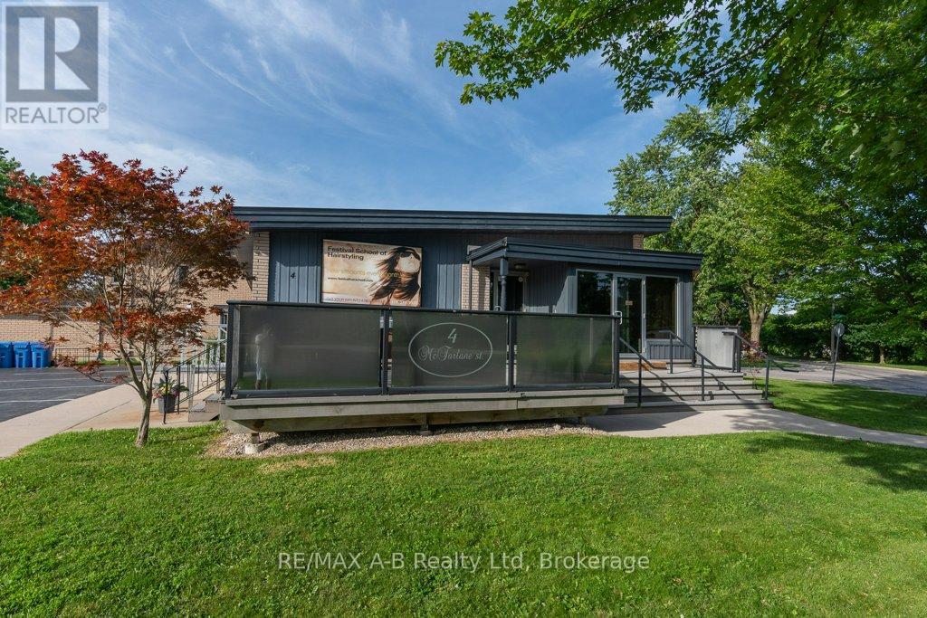 4 MC FARLANE STREET, Stratford, Ontario
