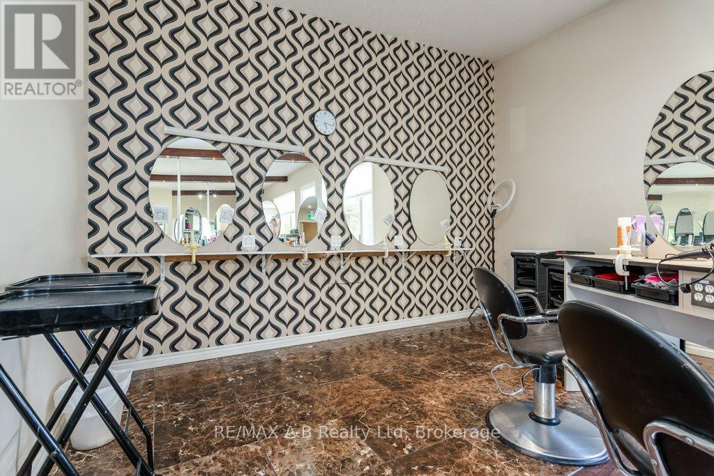 4 Mc Farlane Street, Stratford, Ontario  N5A 8B6 - Photo 20 - X13486212