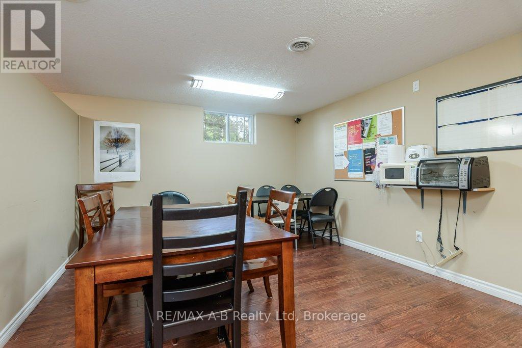 4 Mc Farlane Street, Stratford, Ontario  N5A 8B6 - Photo 43 - X13486212