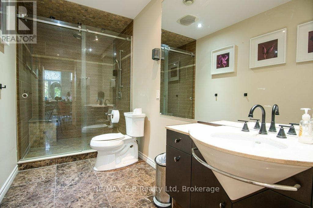 4 Mc Farlane Street, Stratford, Ontario  N5A 8B6 - Photo 33 - X13486212