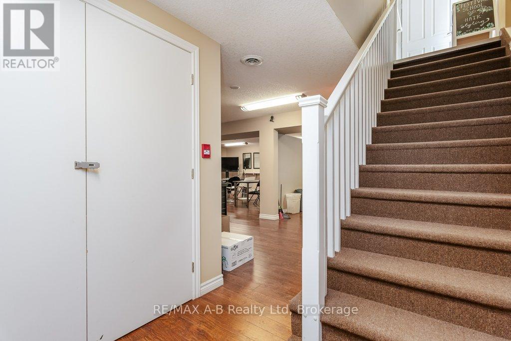 4 Mc Farlane Street, Stratford, Ontario  N5A 8B6 - Photo 35 - X13486212