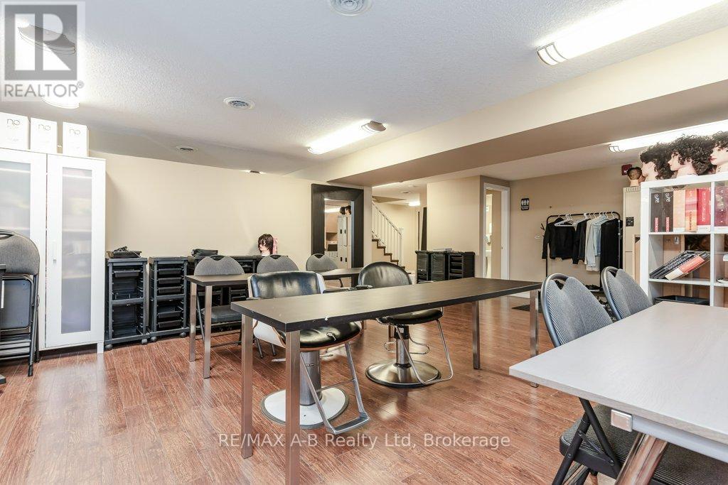 4 Mc Farlane Street, Stratford, Ontario  N5A 8B6 - Photo 40 - X13486212