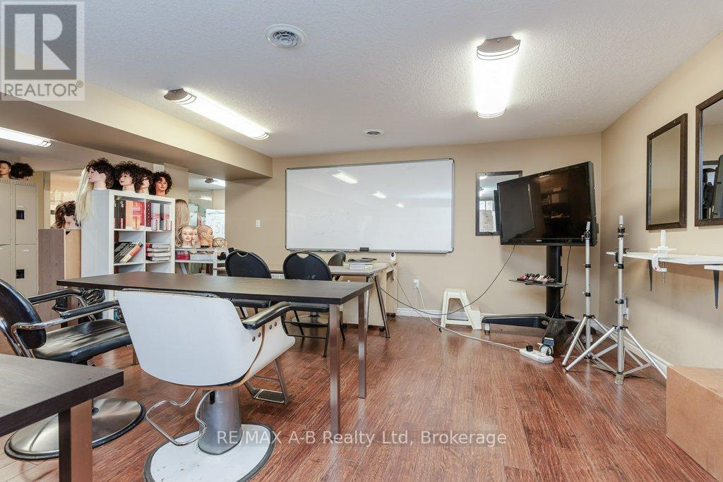 4 Mc Farlane Street, Stratford, Ontario  N5A 8B6 - Photo 39 - X13486212