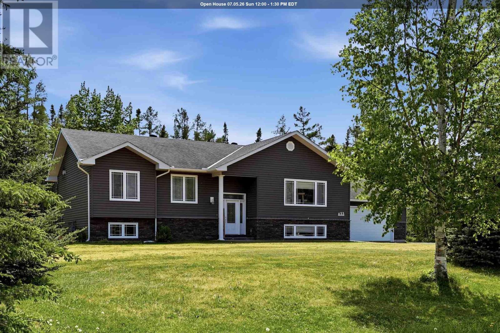 33 Parkewood DR, Sault Ste. Marie, Ontario