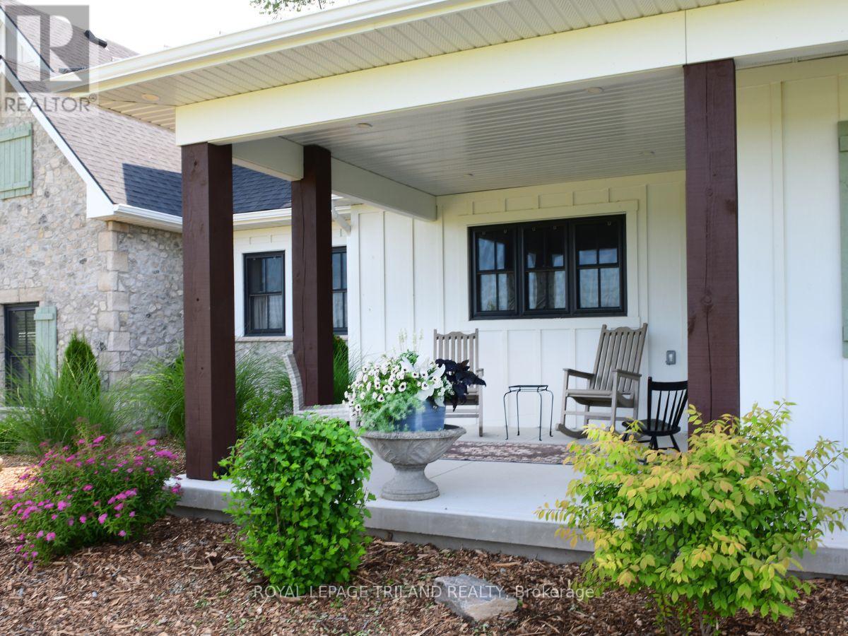 5540 Carriage Road, Middlesex Centre, Ontario  N0L 2G0 - Photo 3 - X13514792