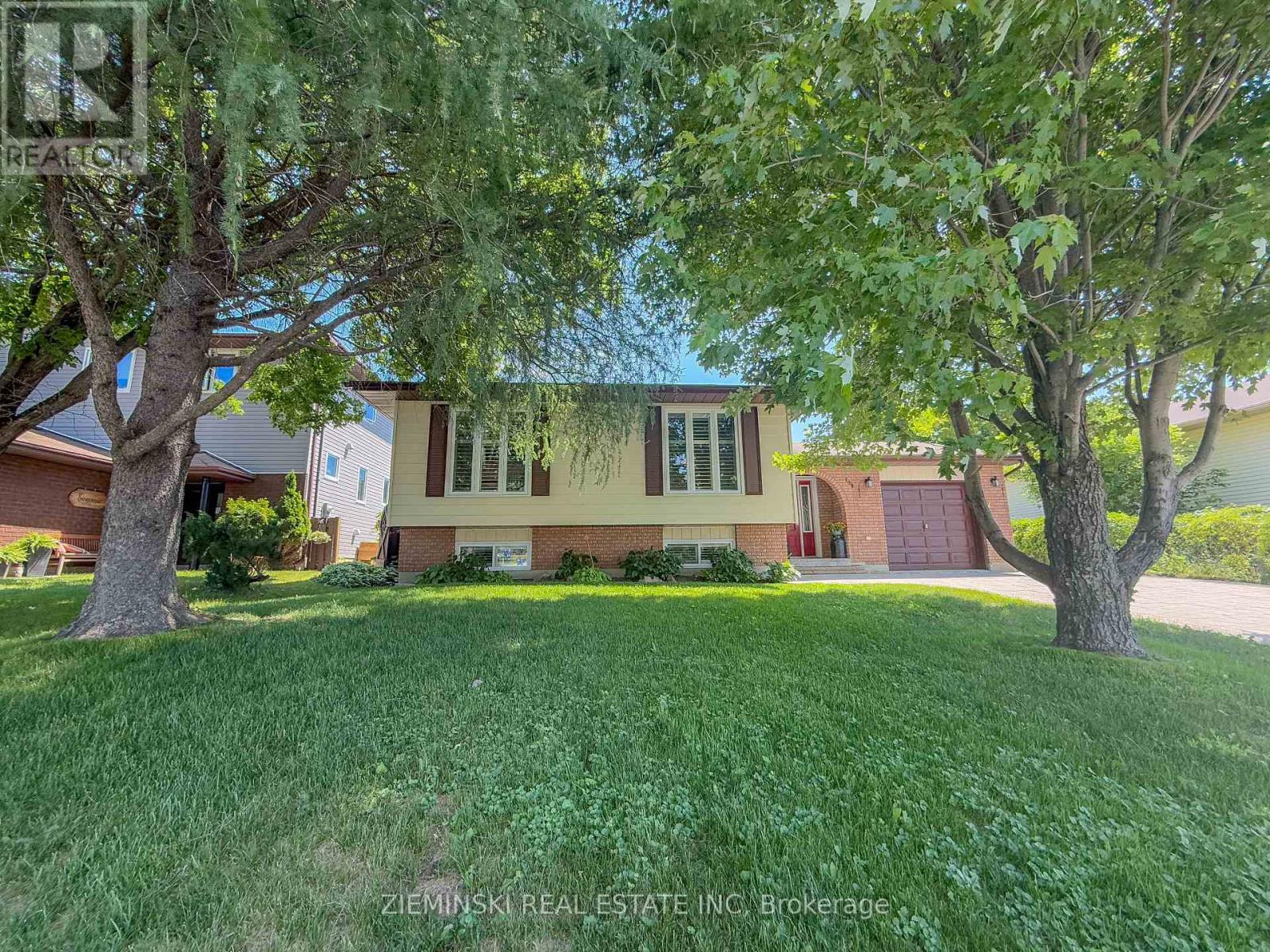 199 Clement Avenue, Timmins, Ontario  P0N 1C0 - Photo 1 - T13518026