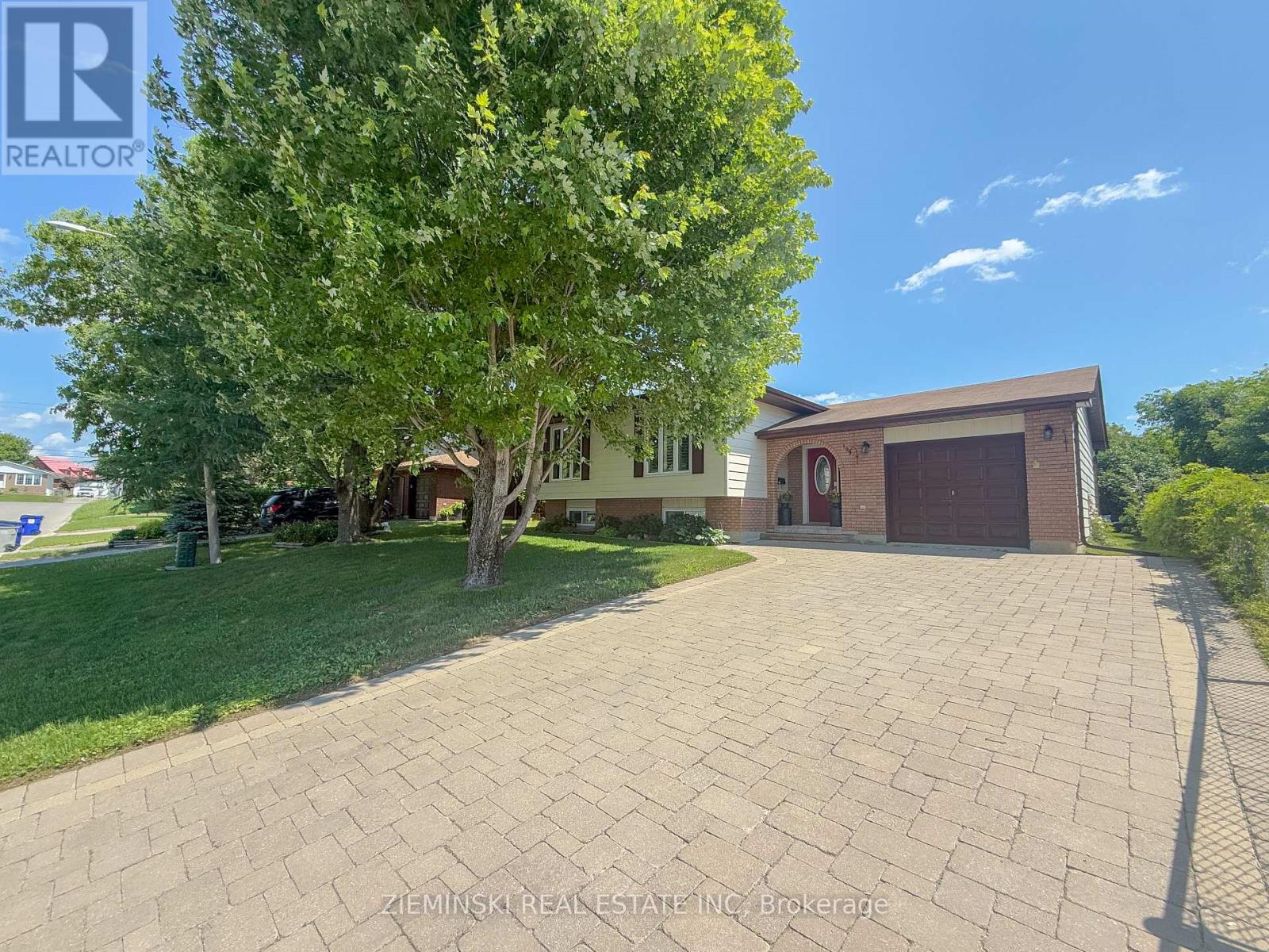 199 Clement Avenue, Timmins, Ontario  P0N 1C0 - Photo 2 - T13518026