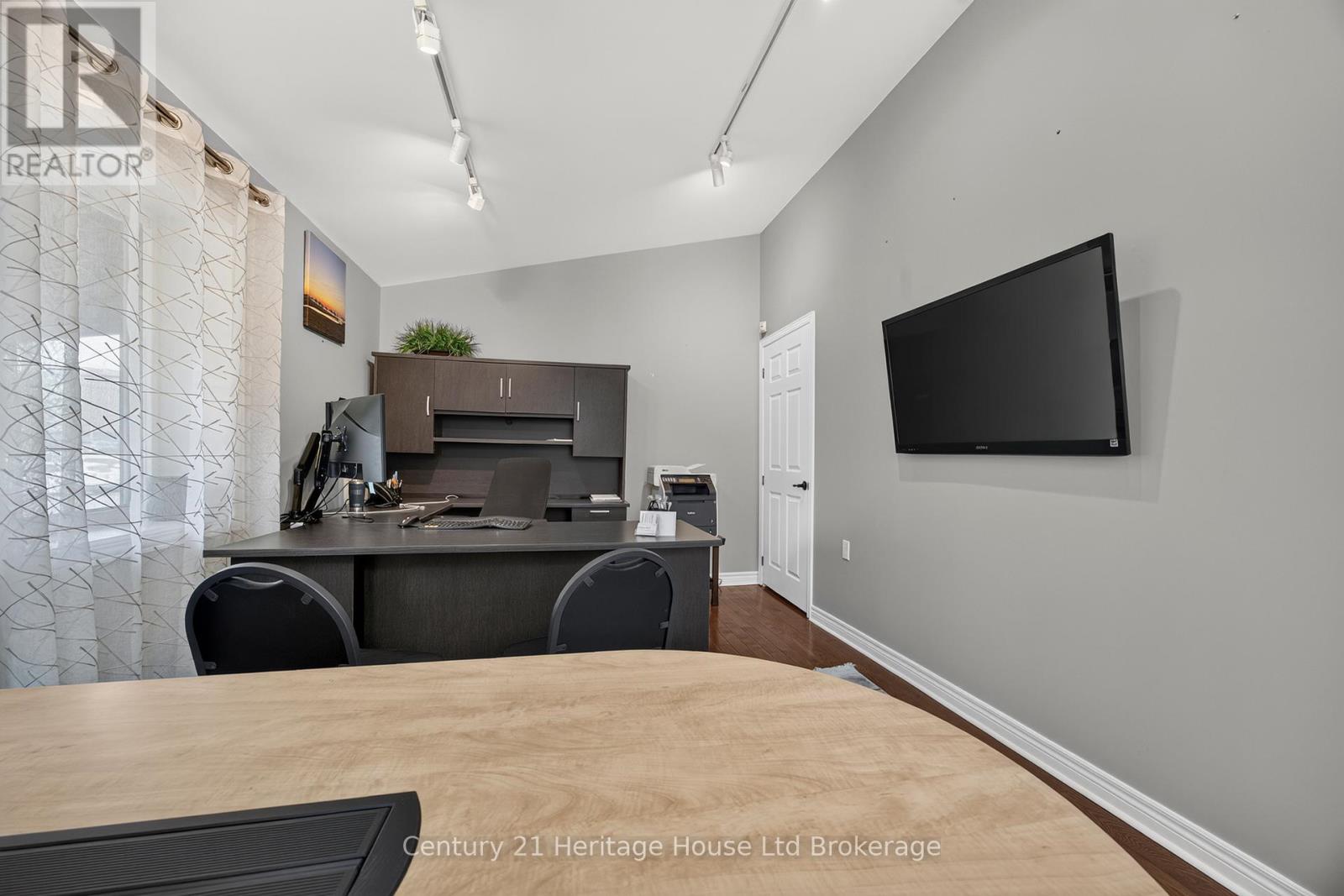 25 Harvey Street, Tillsonburg, Ontario  N4G 3J7 - Photo 12 - X13517964