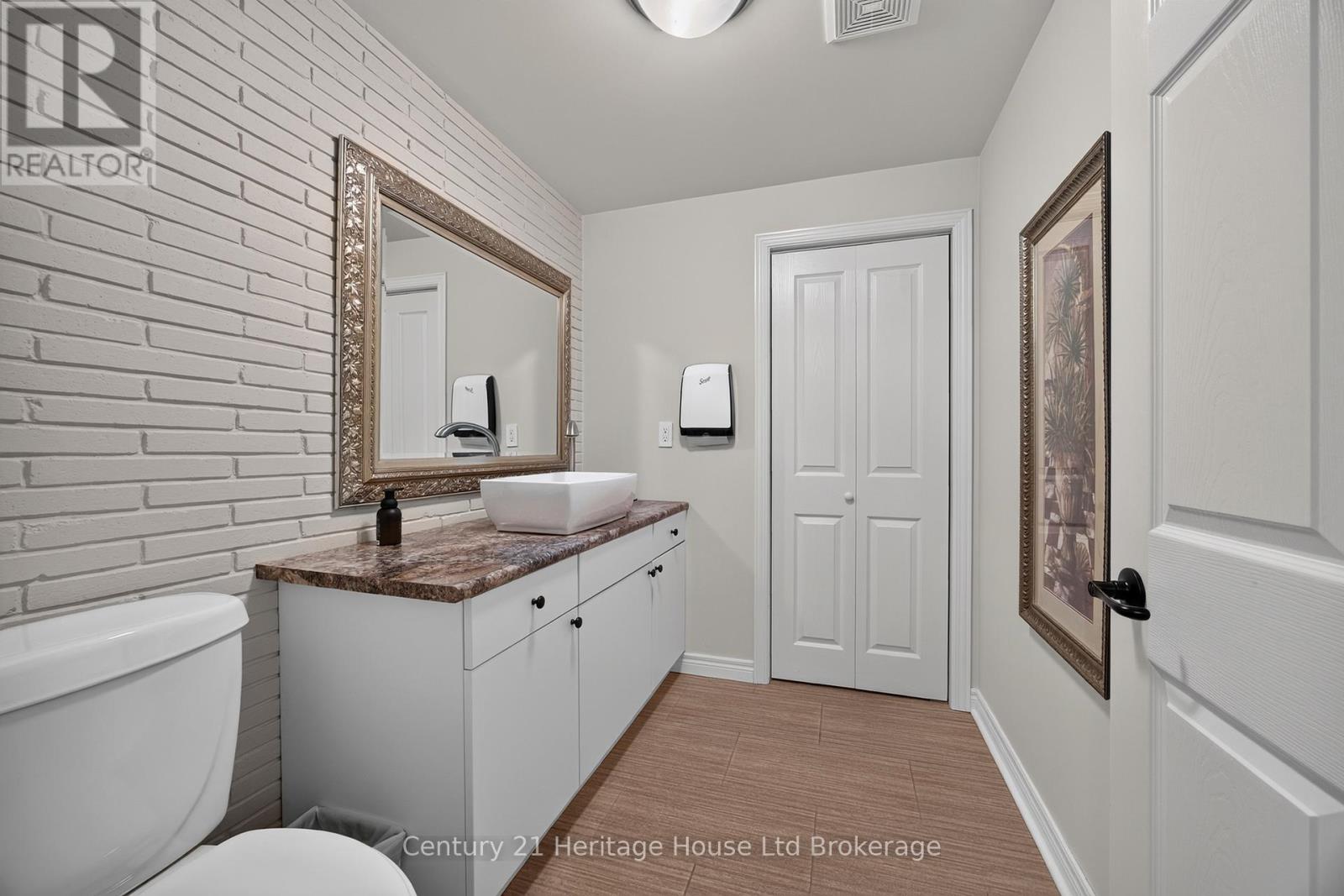 25 Harvey Street, Tillsonburg, Ontario  N4G 3J7 - Photo 9 - X13517964