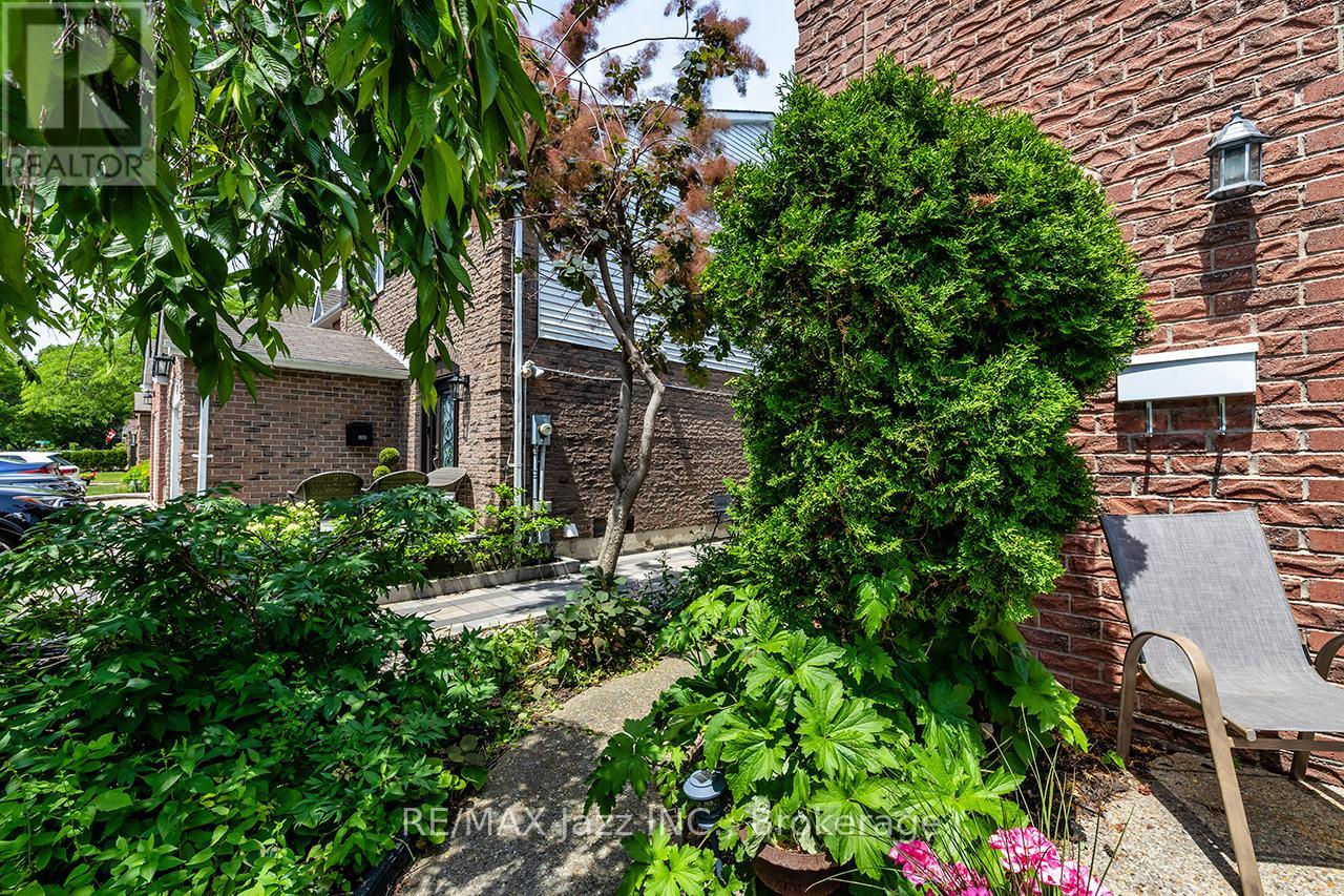 759 Cobblers Court, Pickering, Ontario  L1V 3S2 - Photo 39 - E13505380