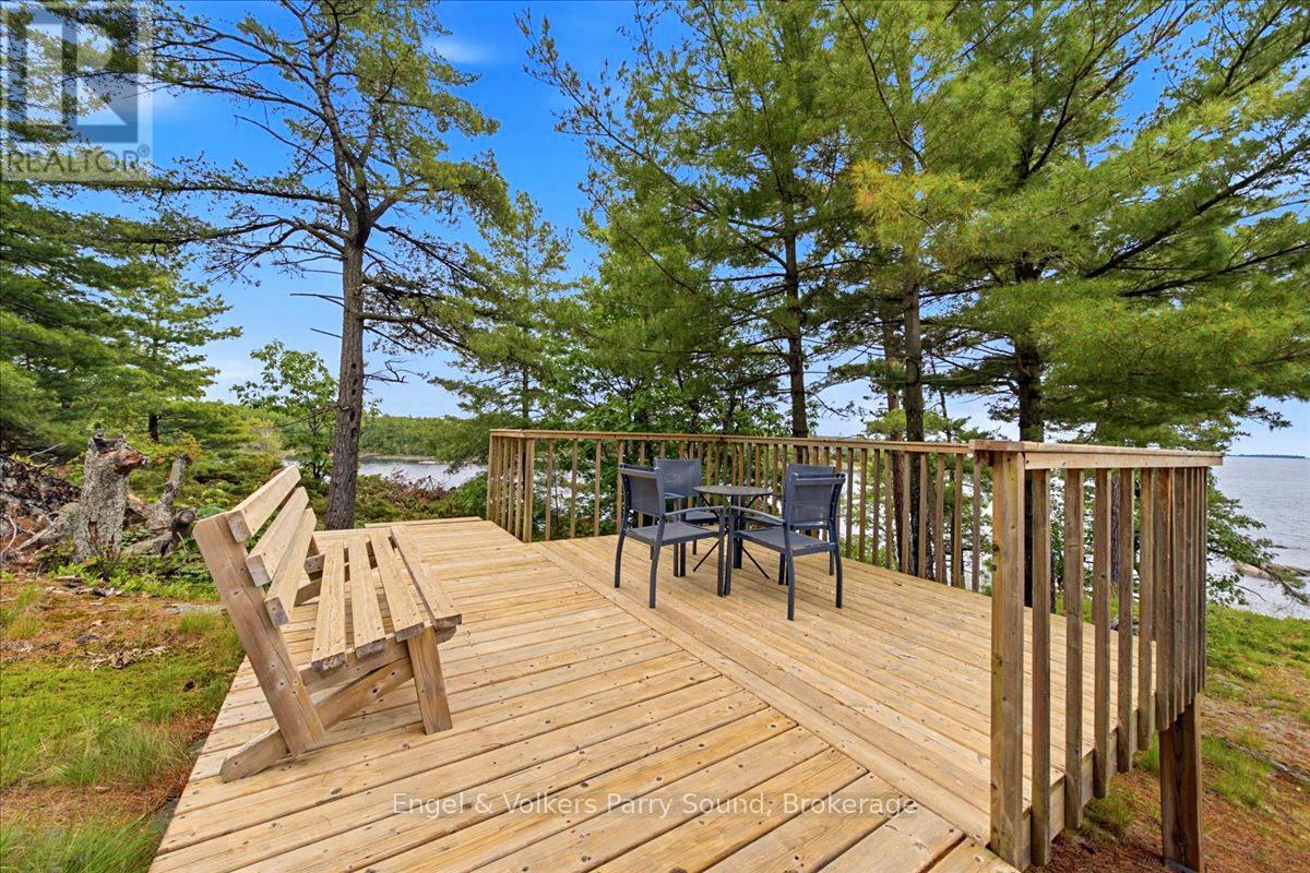 8 Island 65c (Rose Island), Carling, Ontario  P0G 1G0 - Photo 37 - X13518128