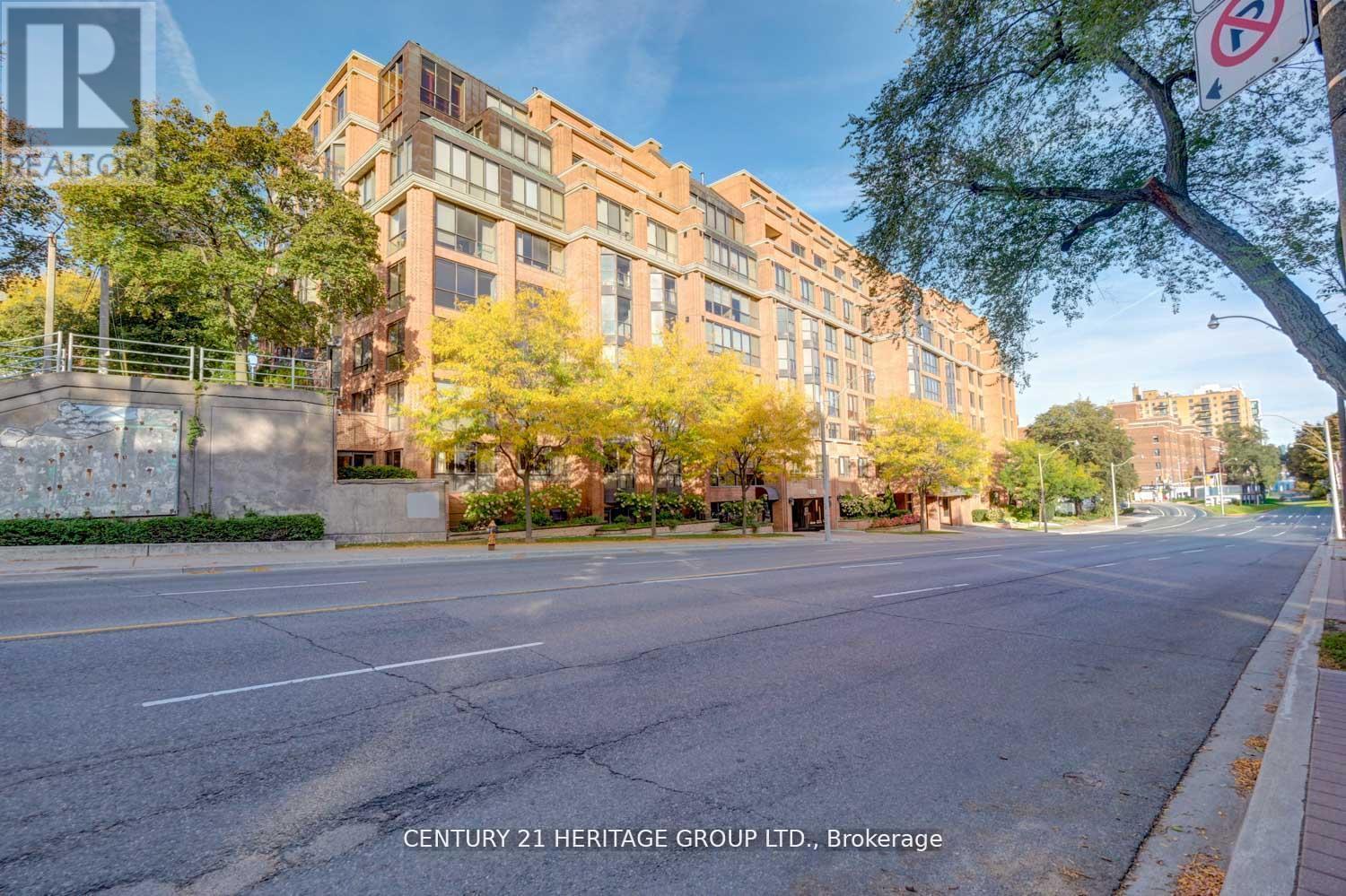 101 - 2900 YONGE STREET, Toronto, Ontario