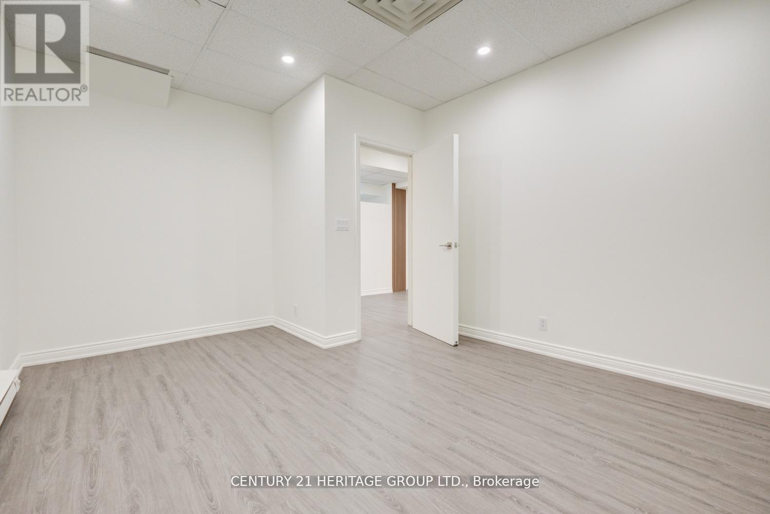 101 - 2900 Yonge Street, Toronto, Ontario M4N 3N8 - Photo 20 - C13517998
