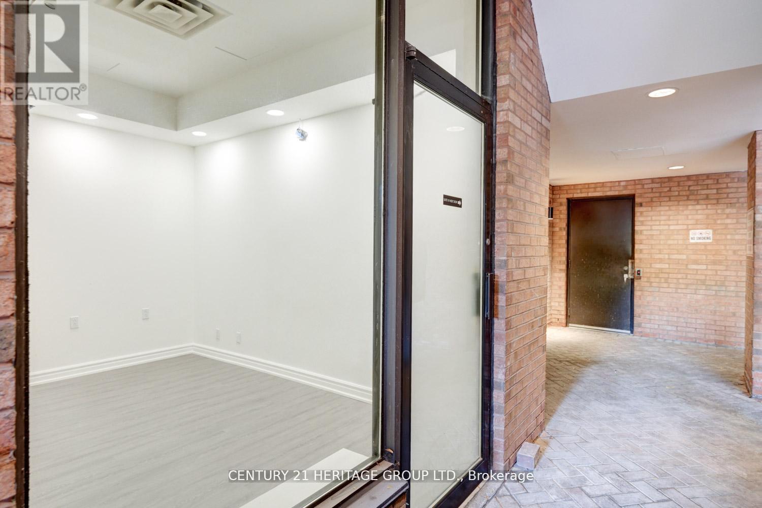 101 - 2900 Yonge Street, Toronto, Ontario M4N 3N8 - Photo 3 - C13517998