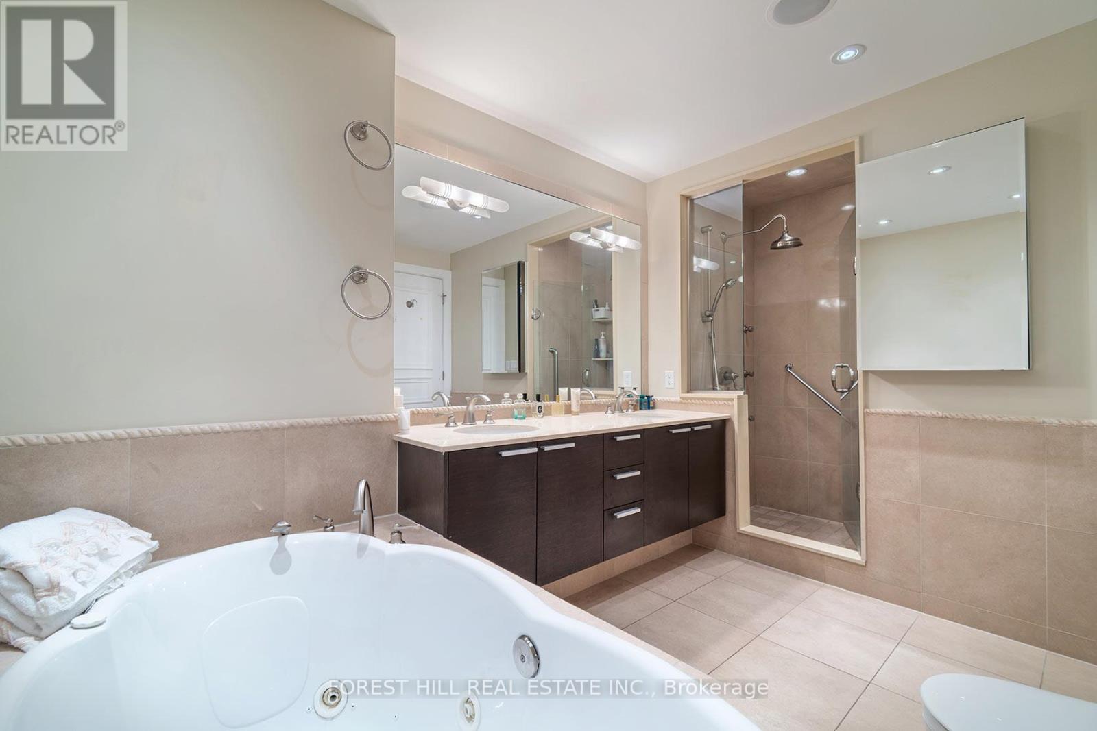 1402 - 660 Sheppard Avenue E, Toronto, Ontario  M2K 3E5 - Photo 28 - C13518038