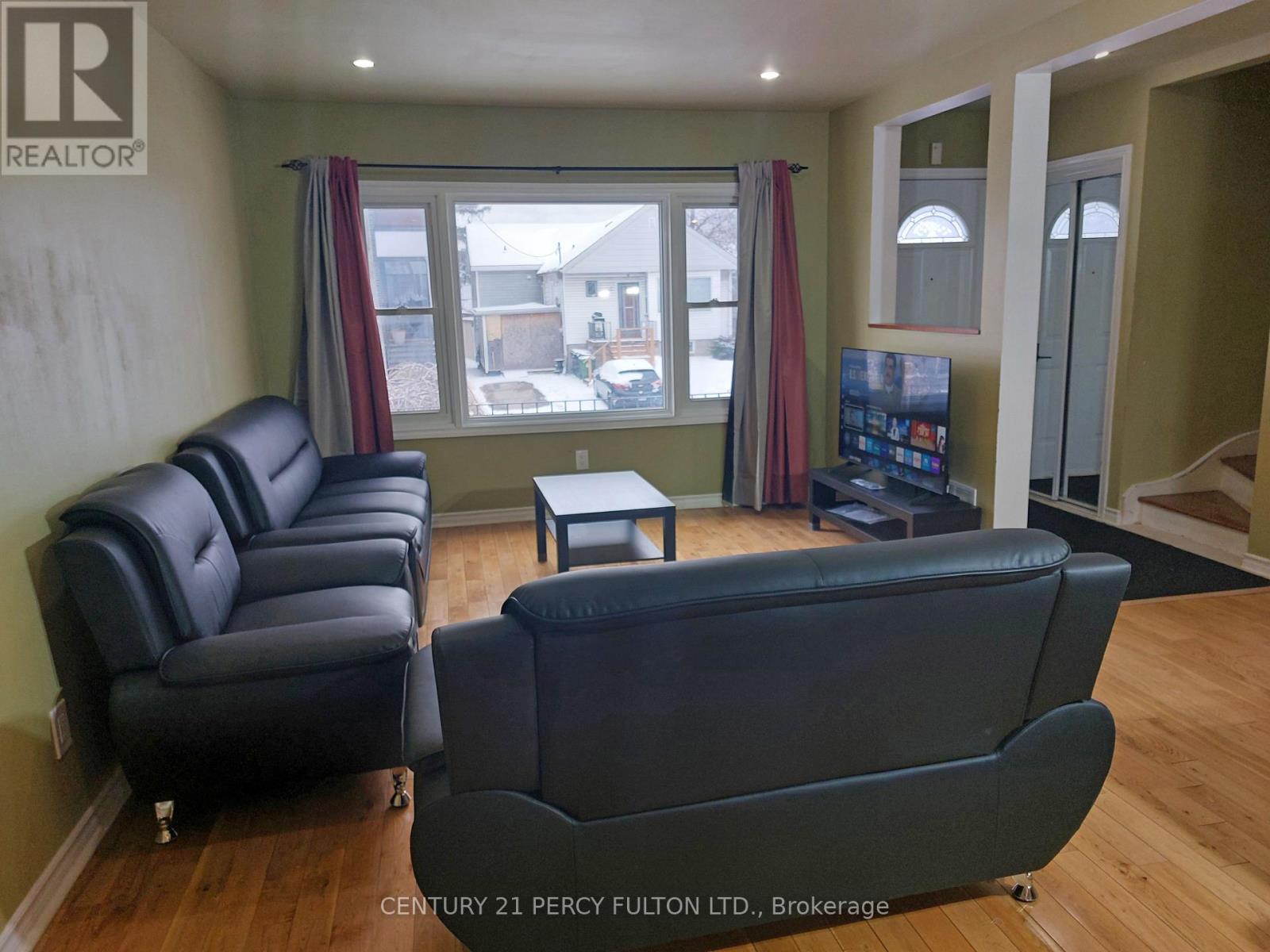 98 Westbourne Avenue, Toronto, Ontario  M1L 2Y5 - Photo 2 - E13518020