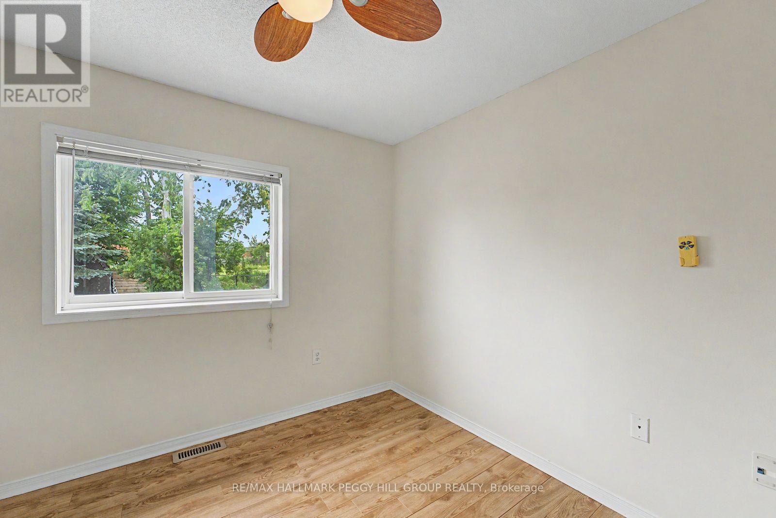 334 Dunsmore Lane, Barrie, Ontario  L4M 7B2 - Photo 9 - S13518072