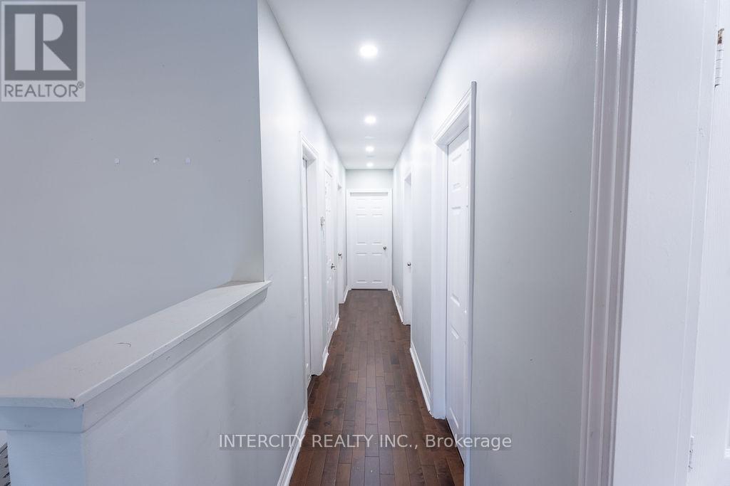 76 Felan Crescent, Toronto, Ontario  M9V 3A3 - Photo 11 - W13517962