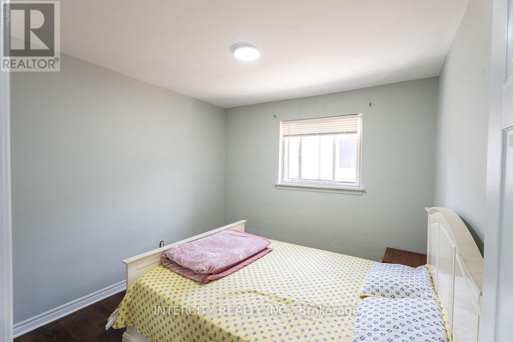 76 Felan Crescent, Toronto, Ontario  M9V 3A3 - Photo 16 - W13517962