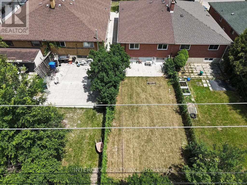 76 Felan Crescent, Toronto, Ontario  M9V 3A3 - Photo 2 - W13517962