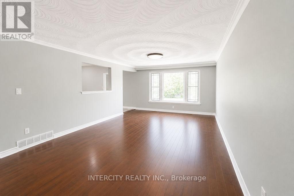 76 Felan Crescent, Toronto, Ontario  M9V 3A3 - Photo 9 - W13517962
